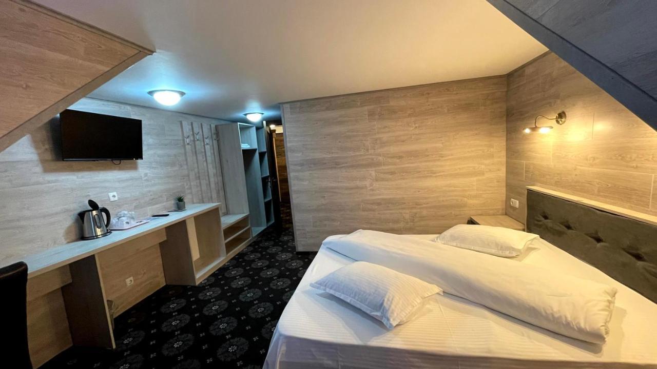Royal Bucovina Residence Adults Only-Self Check-In Кымпулунг-Молдовенеск Экстерьер фото